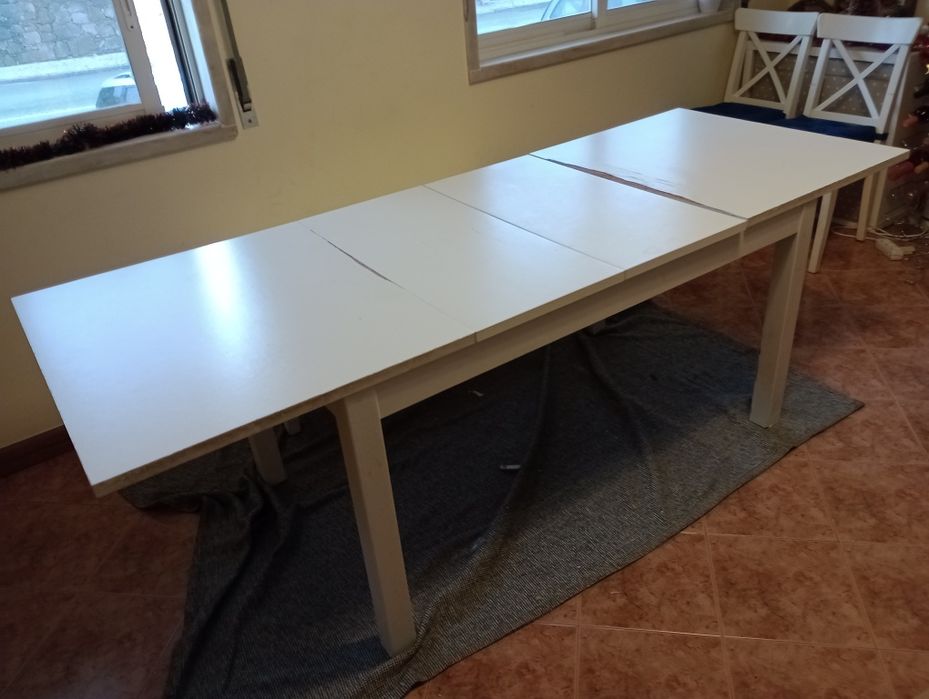 Mesa de Jantar IKEA Bjursta