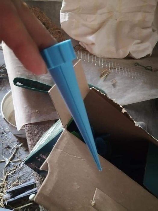 Woda kranik butelka automatyczne nawadnianie  kropelkowe