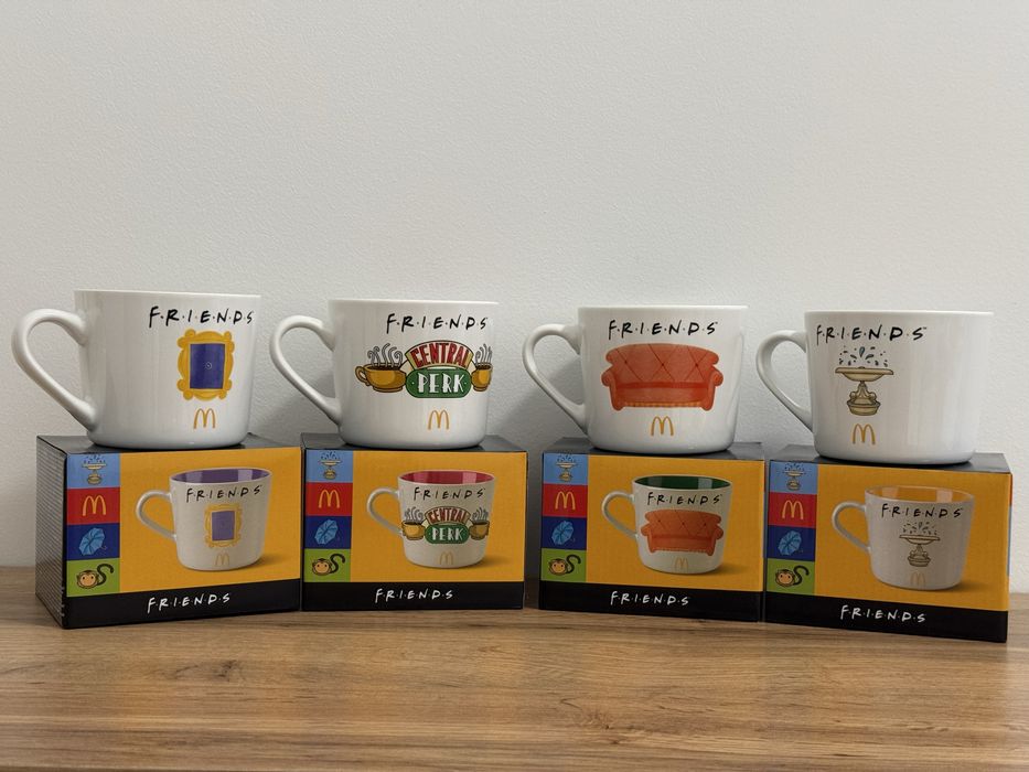 Чашки кружки Friends МакДональдз Друзі McDonalds диван фонтан рамка