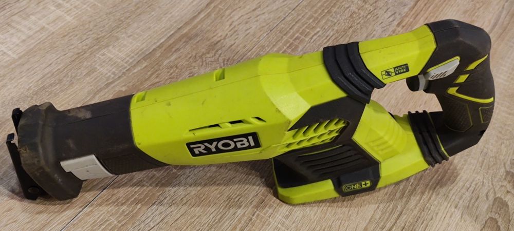 Ryobi 18V One Plus. Piła szablasta. Lisi ogon. Lisica