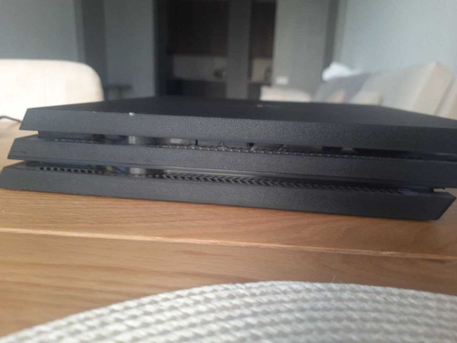 ps4 pro з джостиком