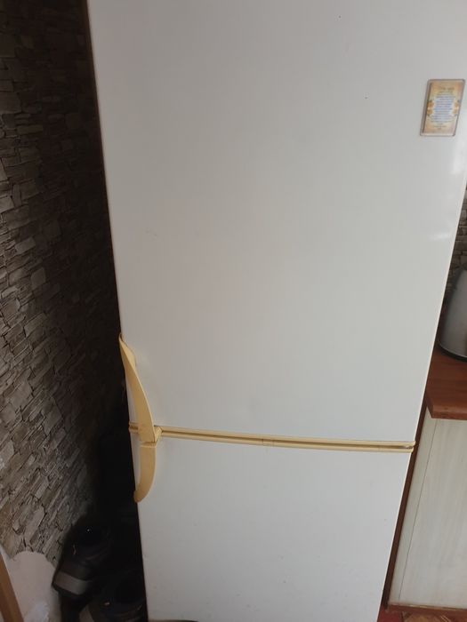 Продам холодильник snaige classA