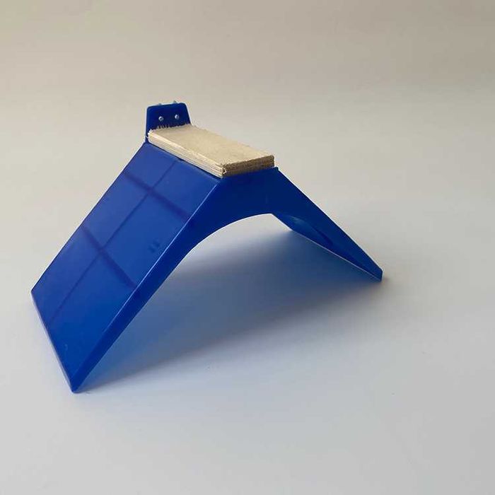 Siodełko spoczynkowe dla gołębi  26 X12 X 5 cm