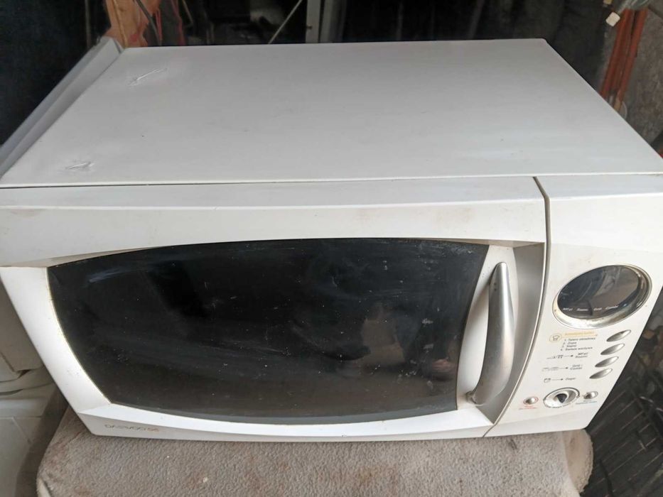 Мікрохвильова піч б/у "Daewoo"