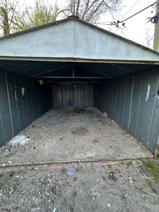 Гараж на Холодильной