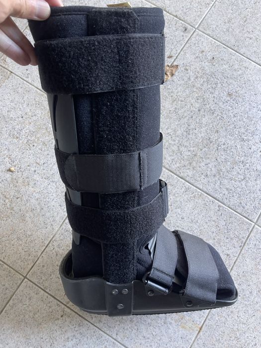 Bota tipo walker para recuperar fractura pé