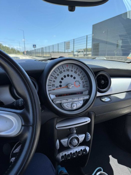 MINI Cooper One D 1.6 Diesel – Nacional – Único Proprietário