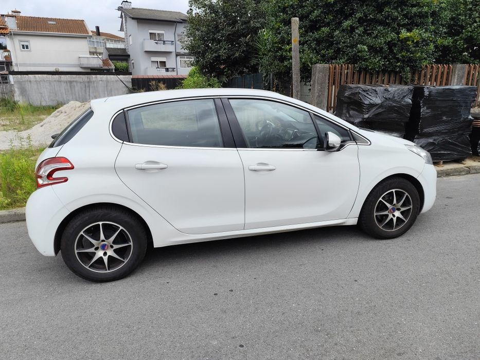 Peugeot 208 1.4 Hdi