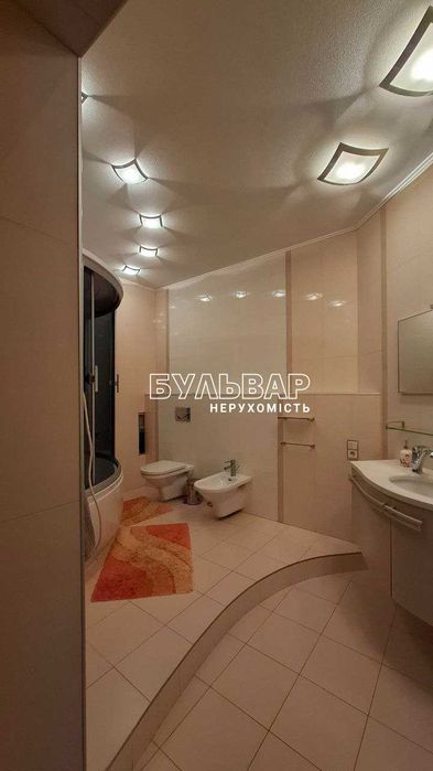 Продам 4 к.кв - 190 м2,, ЖК Азарин, Отакара Яроша 16-Б +2 паркоместа