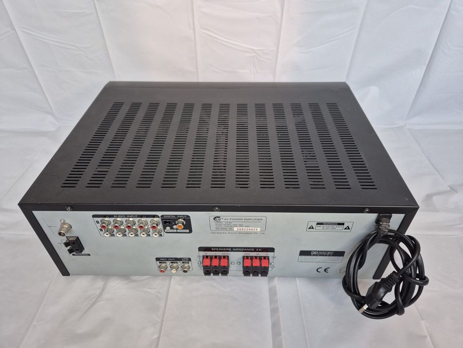CAT CS-907 amplituner