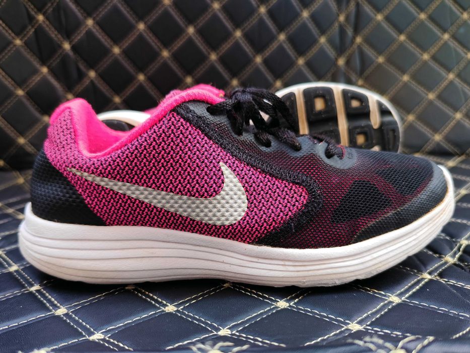 Кроси Nike Revolution 3 GS - 35,5 (23см)