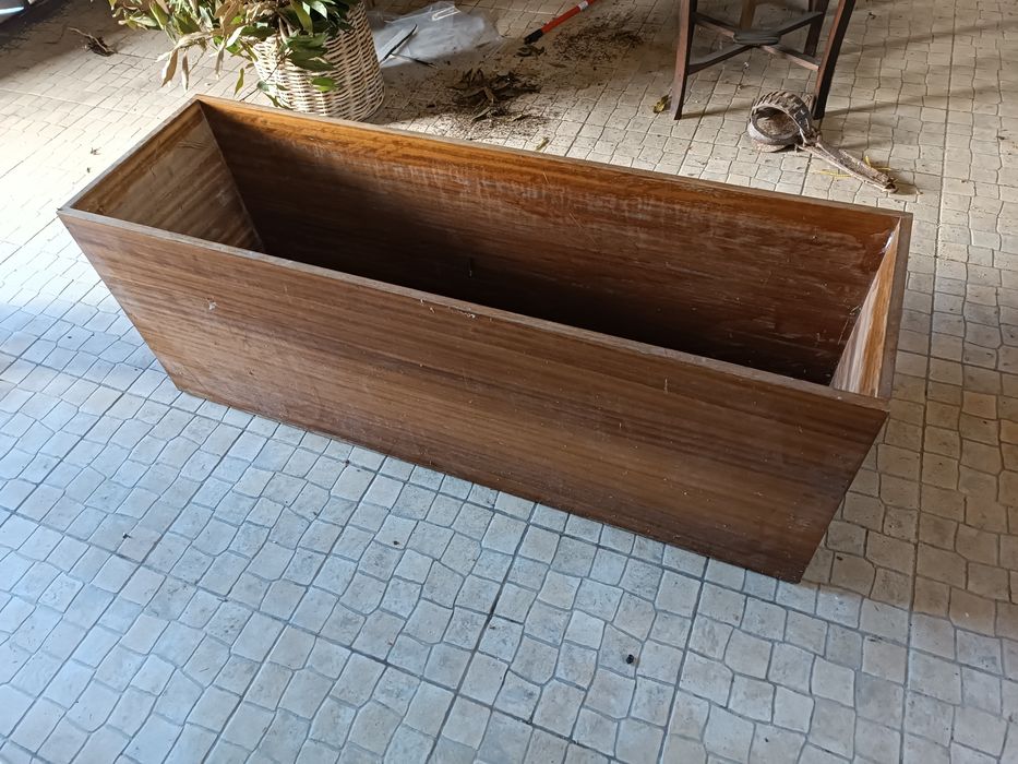 Floreiras canteiros de madeira