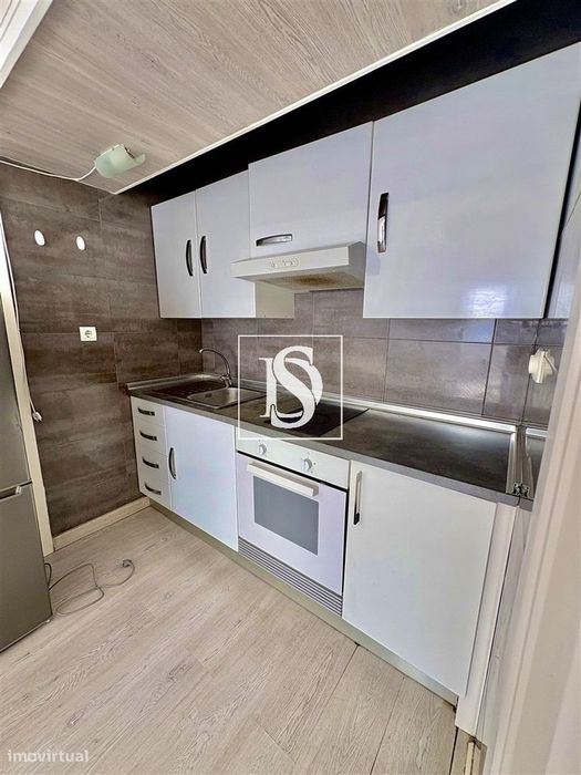 Apartamento T1 Arrendamento em Lisboa, prédio com elevador