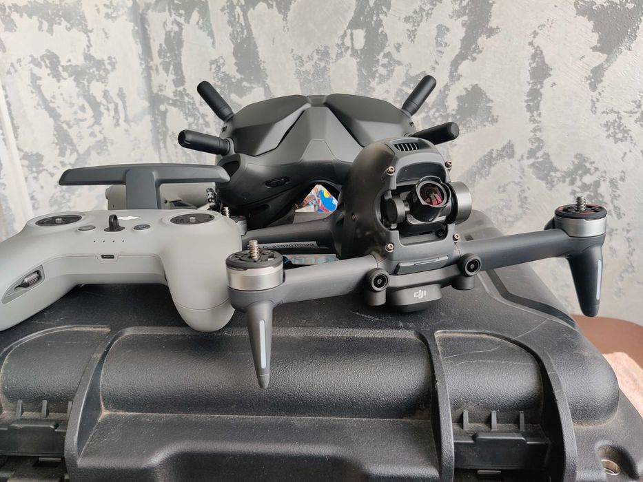 Дрон DJI FPV Combo DJI Goggles V2 FPV Remote V2 RC Motion (5 акумів)