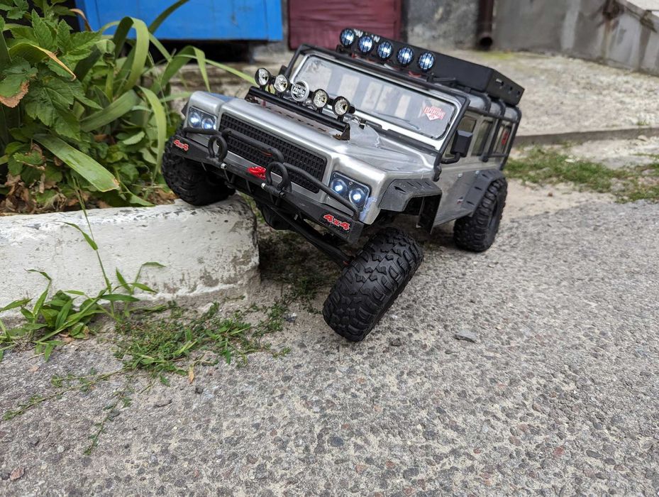 RC машинка FTX Kanyon Crawler 1/10 краулер трофійка 4x4 LED в коробці