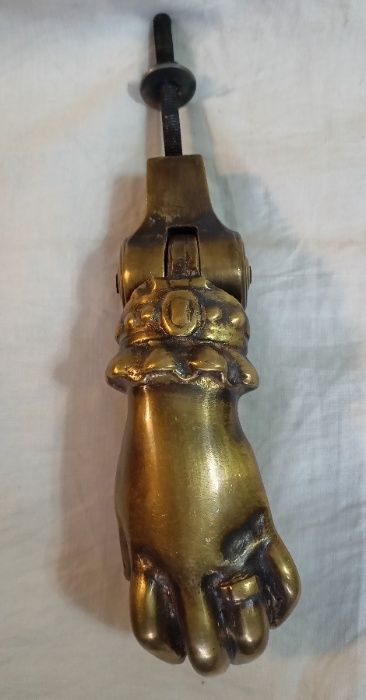 Batente Forma Mão Bronze