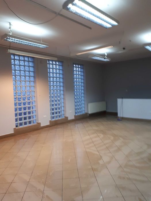 Lokal w centrum Legionowa 56 m2 + 22 m2 zaplecze