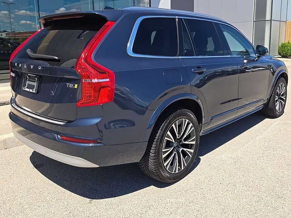 Volvo XC90 T5 Momentum      2022