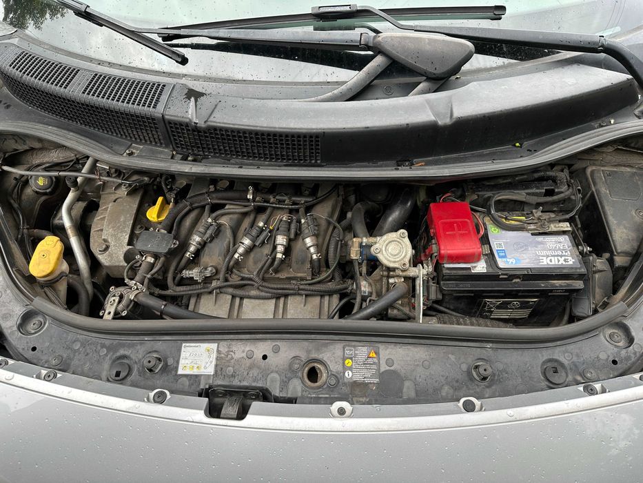 Renault Scenic 2008  II покоління (FL)  2.0i MT (135 к.с.) Газ/Бензин