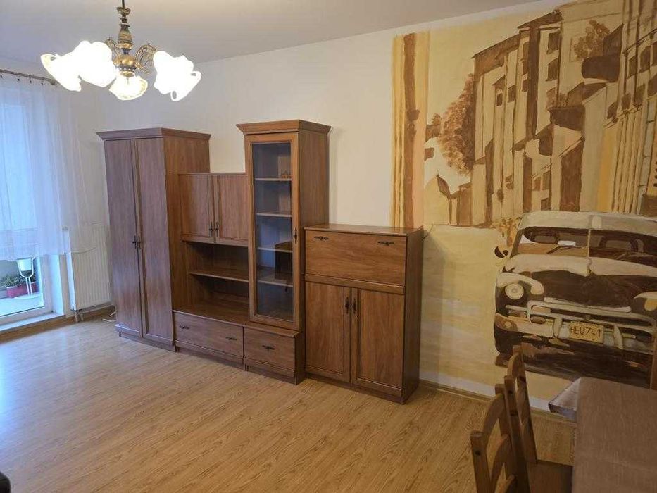 2 pokoje 54m2, Powstańców Śląskich 83, duża osobna widna kuchnia, Metro Bemowo 200metrów, w 15 minut jesteś w Centrum, dostęp do mieszkania bez barier