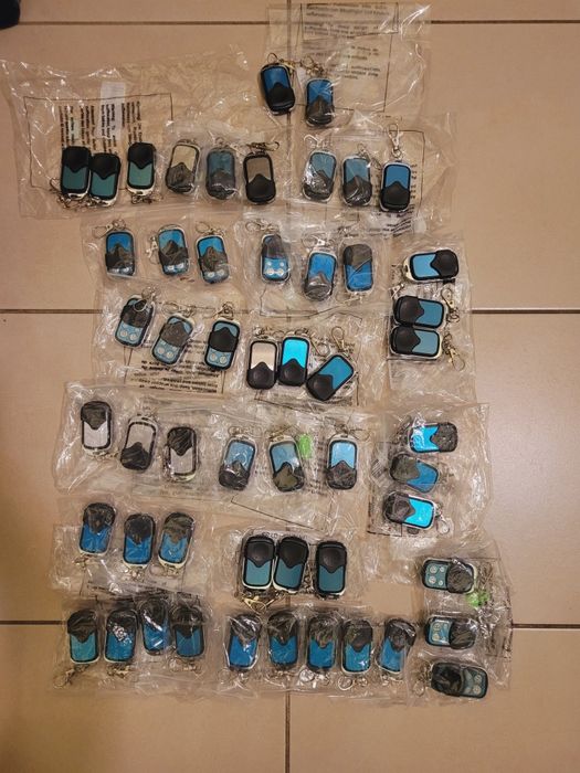 Piloty do bram garażowych, alarmu-5 sztuk