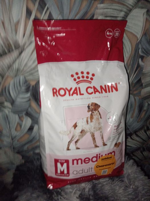 сухой корм 4кг. Royal Canin Medium Adult весом 4 кг