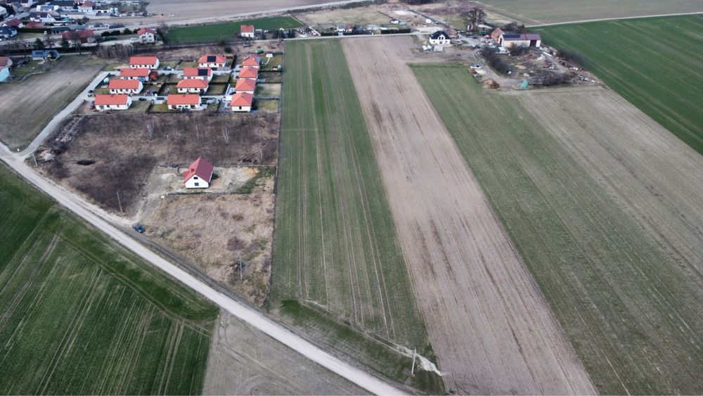 Działki budowlane w miejscowości Poniatowice, pomiędzy Oleśnicą a Sycowem