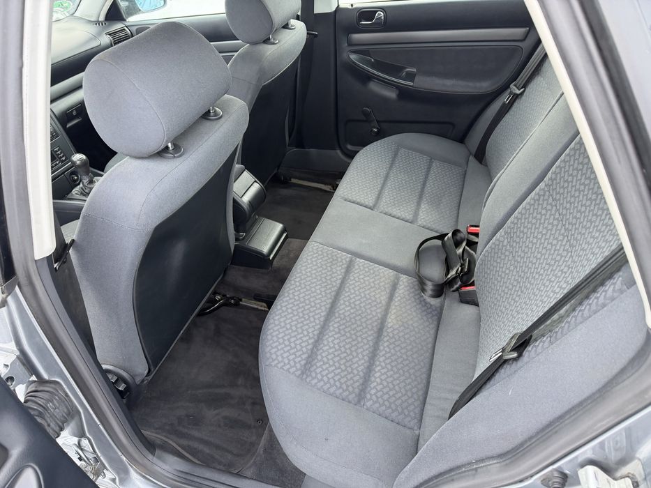 Audi A4-1.6 benzyna - klimatronic