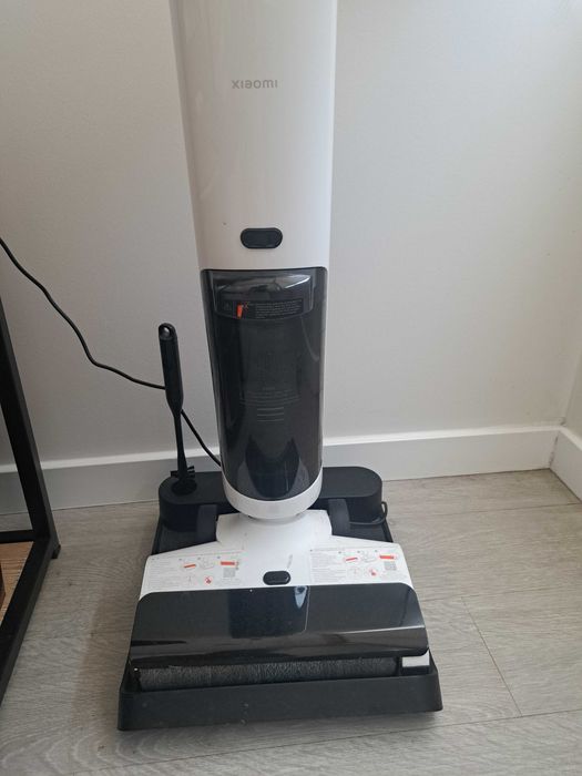 Vendo aspirador vertical XIAOMI aspira e lava