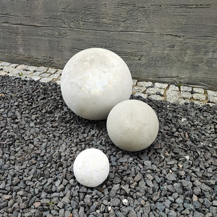 Kule betonowe ogrodowe