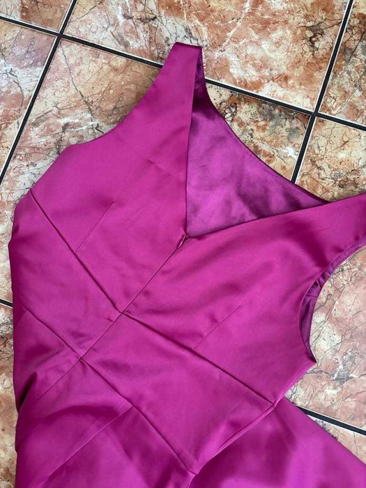 Sukienka elegancka  z różami  Kaliko