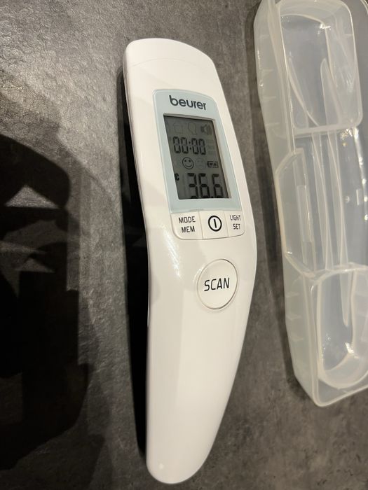 Termometr bezdotykowy Beurer ft90