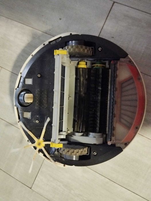 Aspirador iRobot Roomba Serie 500 com possível avaria