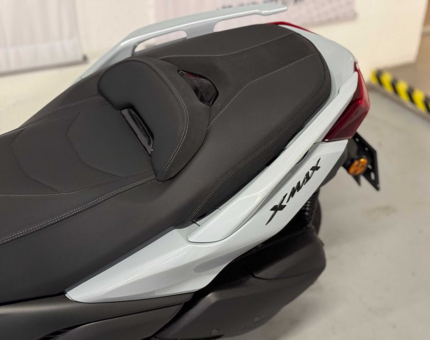 Yamaha X-Max Tech MAX 2025