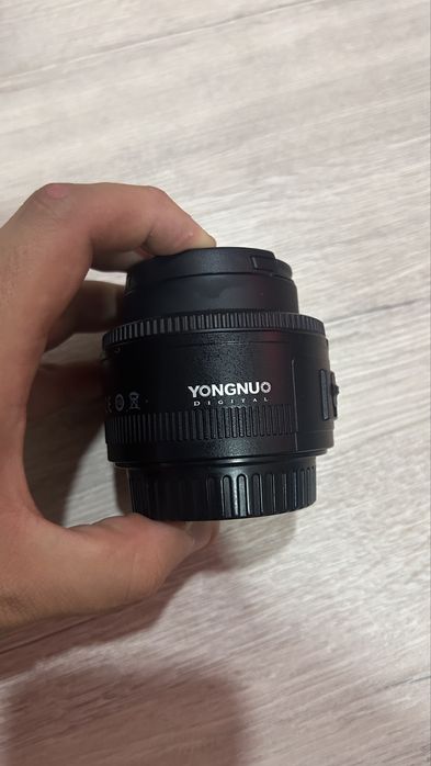 YongNuo 35mm f/2.0 Canon EF fit