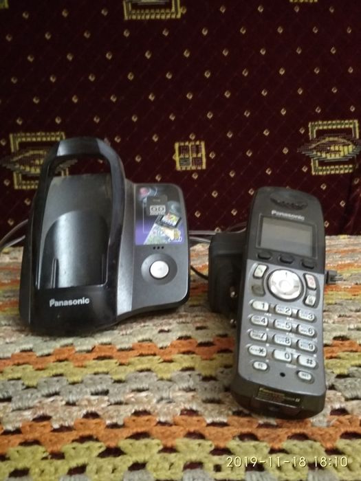 Телефон стационарный с переносной трубкой