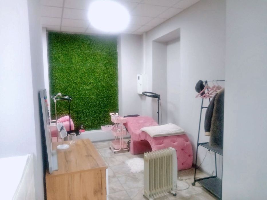 • Оренда фасадного приміщення, центральна частина міста