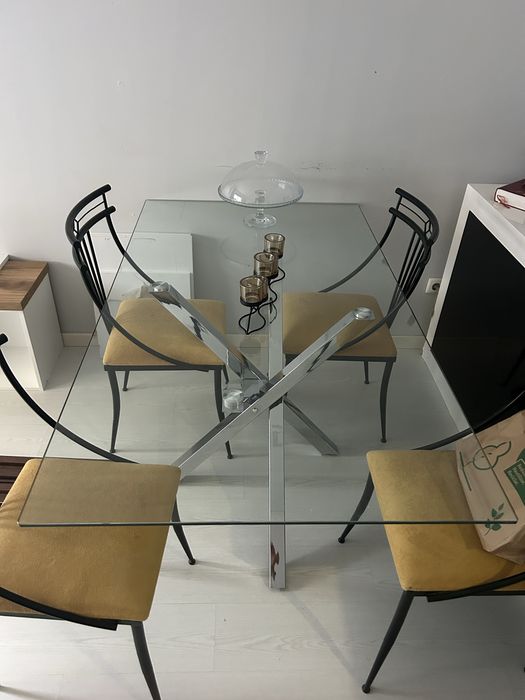Mesa de vidro em estado excelente