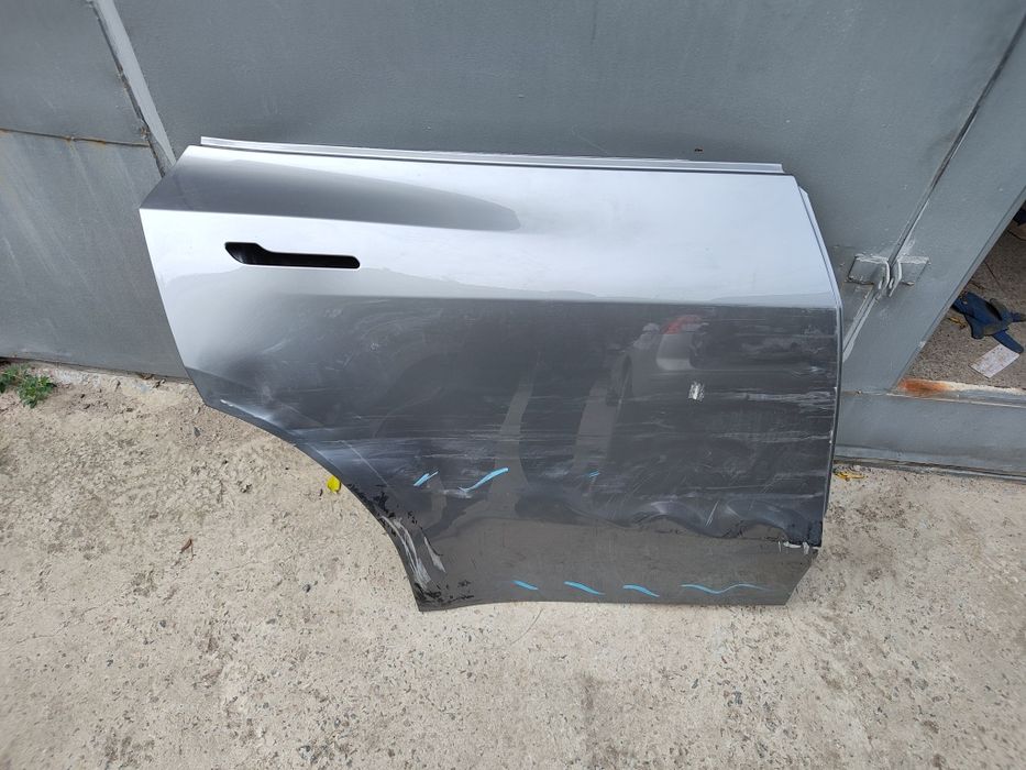 Двері tesla model y, фара лінзована нова.