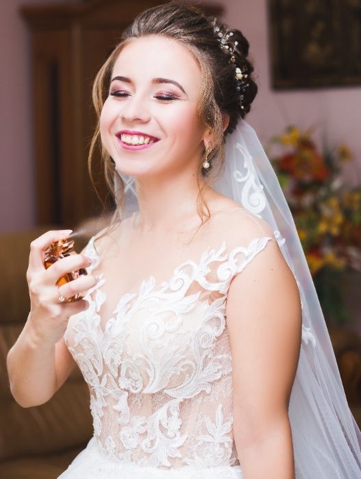 Продаю весільне плаття