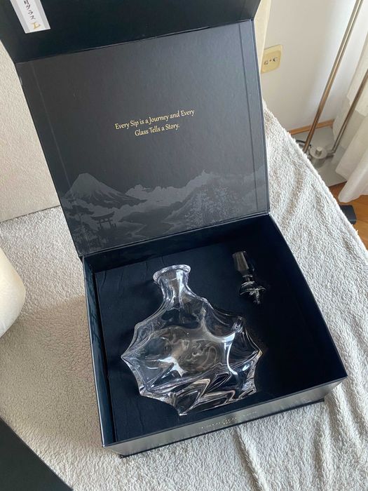 TsukiGlass – karafka / decanter do whisky w pudełku