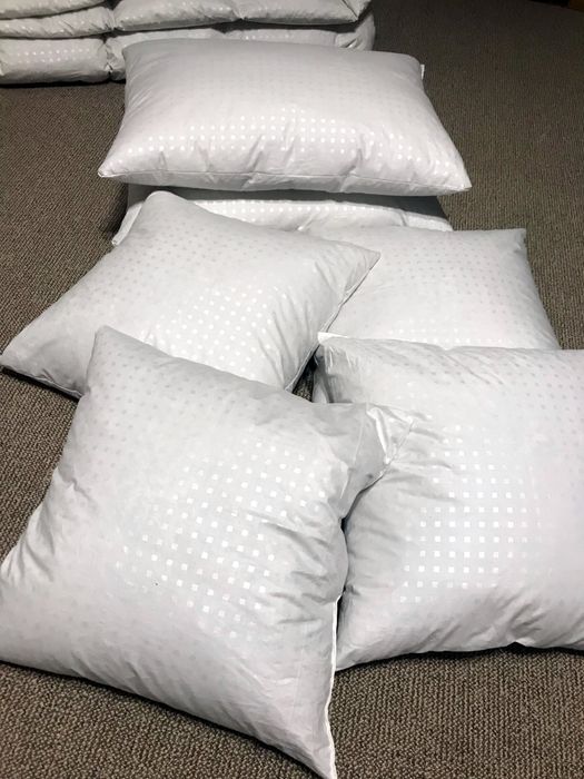 Подушки з натурального пірʼя