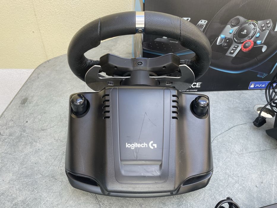 Logitech G29 + Shifter (PS4/ PS5 / PC)