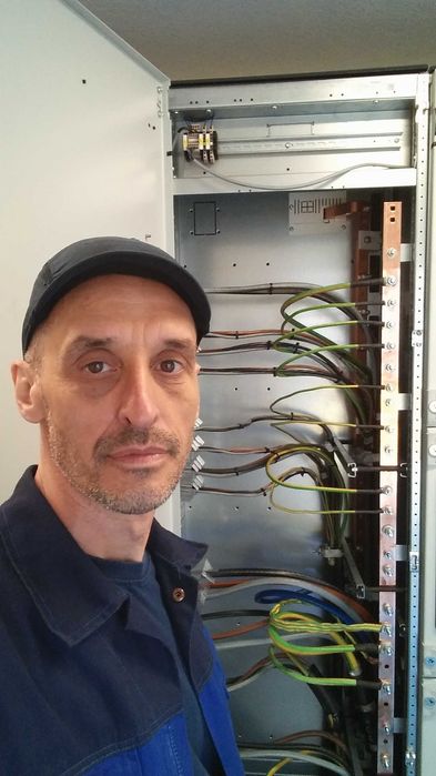Elektryk automatyk planowanie montaż modernizacje awarie przeglądy pomiary