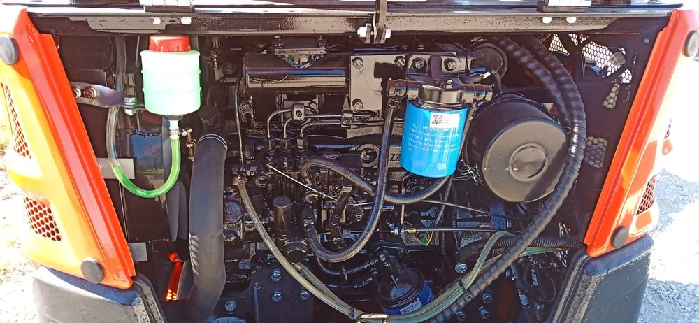 Mini giratória 2000kg,c/ 3 baldes