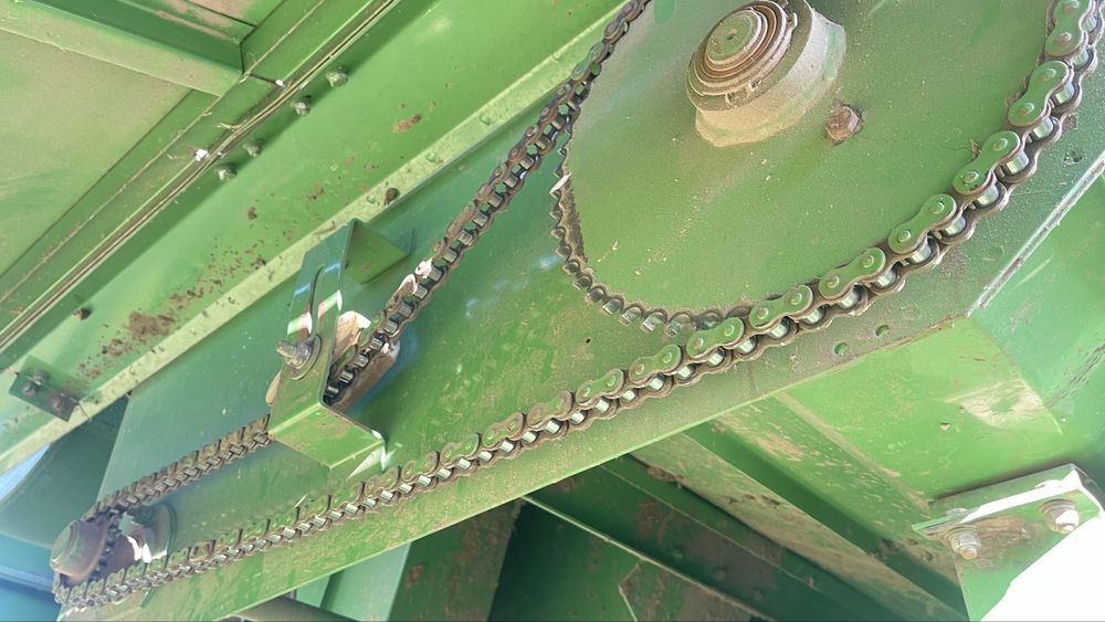 Комбайн John Deere 1065