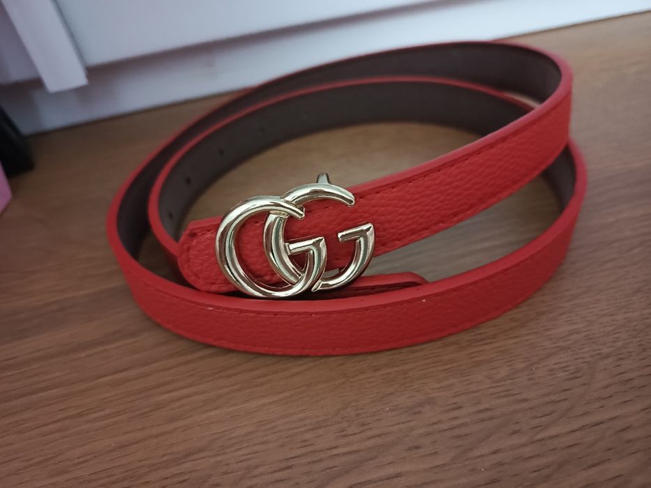 GG czerwony pasek złota klamra dł 105cm. Nowy