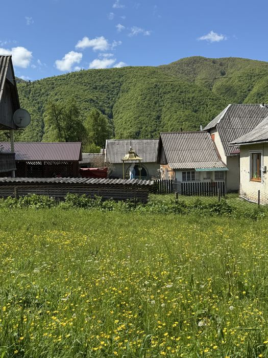 Продається ділянка  з виходом  до річки у с. Негровець