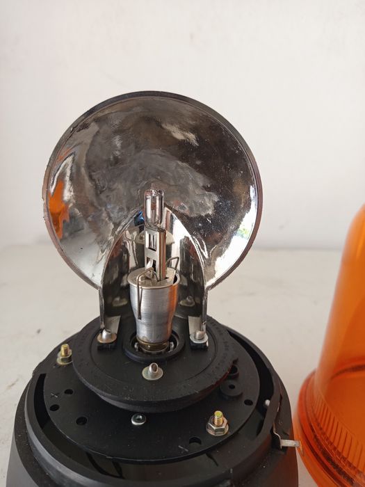 Pirilampo de 12 volts com fixação de base