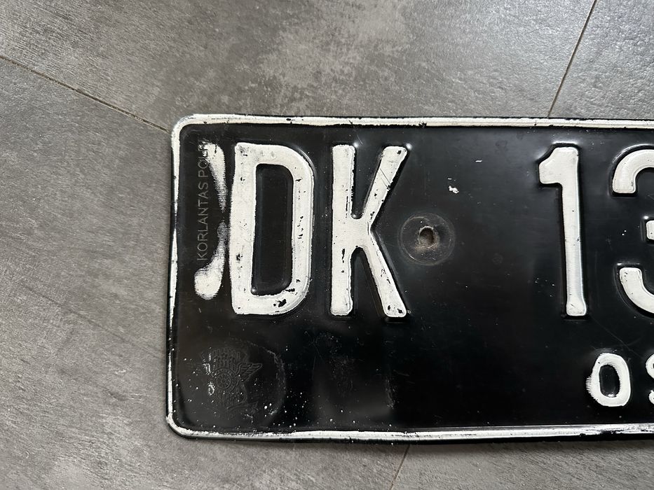 Oryginalna tablica rejestracyjna Indonezja Bali dla kolekcjonera auto